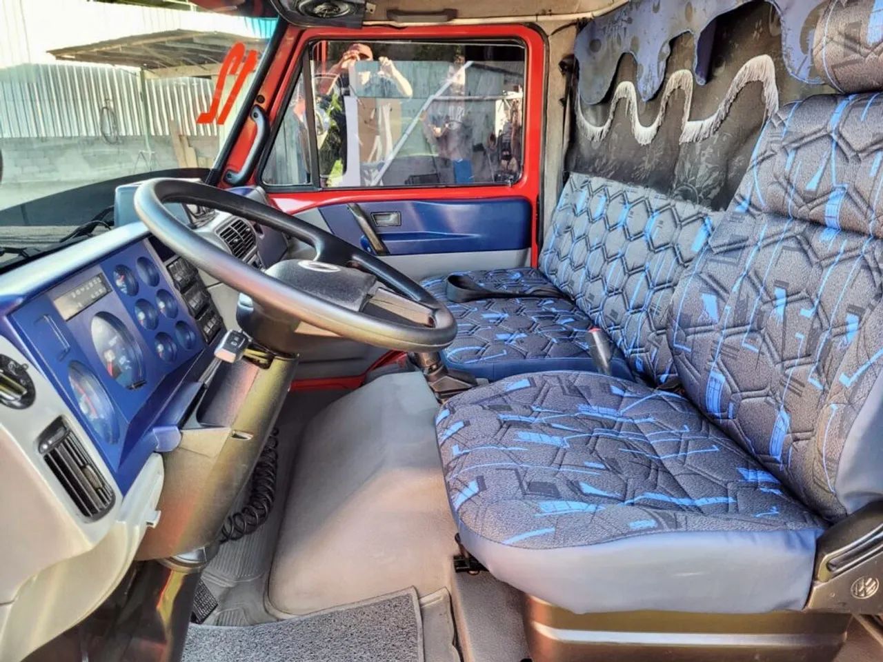 Volks 8-120 Motor Worker 2012 Baú  - Foto 4