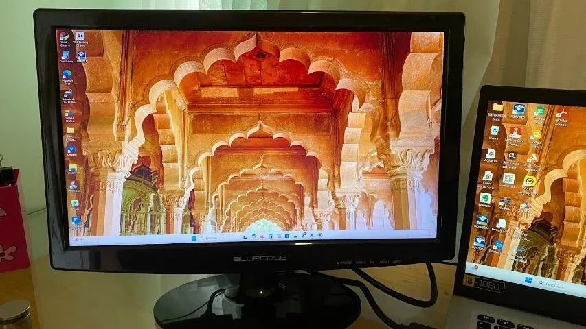 Monitor Bluecase 15,6"