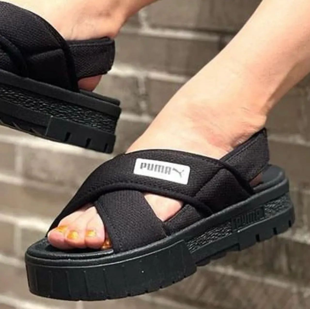 Sandálias Puma Preta - Foto 2