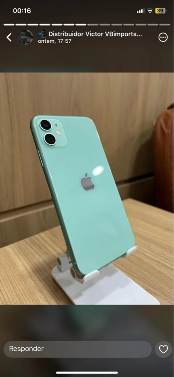 A iPhone 11 128Gb R$:1500.00