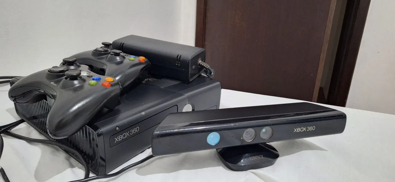 Xbox 360 boas condições, usado. Pra sair rápido!