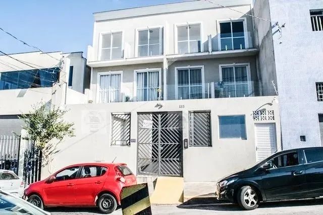 Imóvel para aluguel possui 45 metros quadrados com 2 quartos