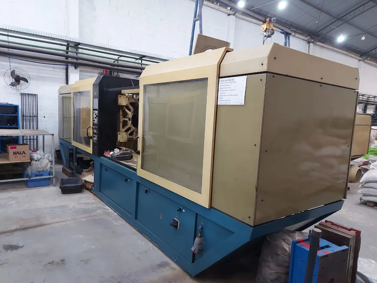 Máquina de Injeção de Plástico