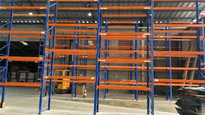 PRATELEIRAS PARA ESTOQUE E ARMAZENAMENTO