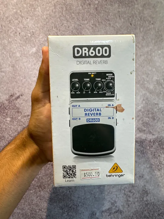 Pedal de Reverb Digital Behringer DR600
