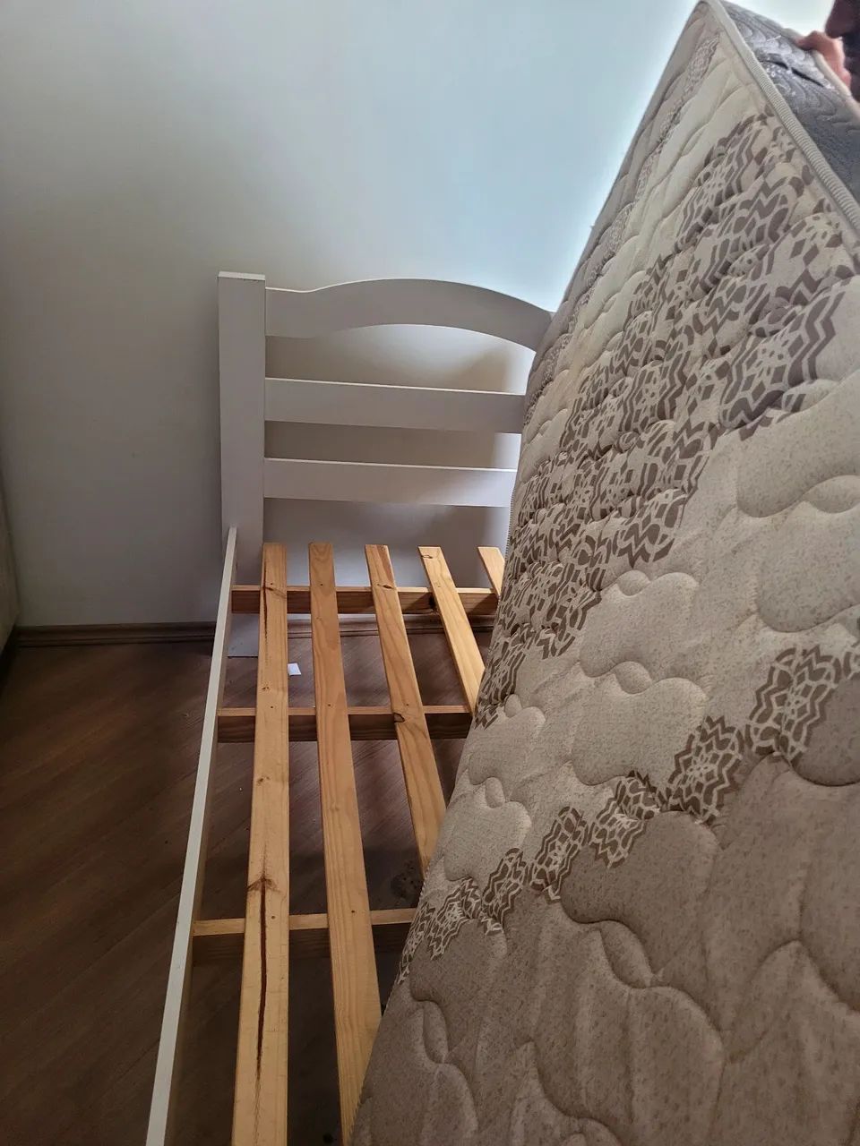 Cama de solteiro madeira - Foto 2