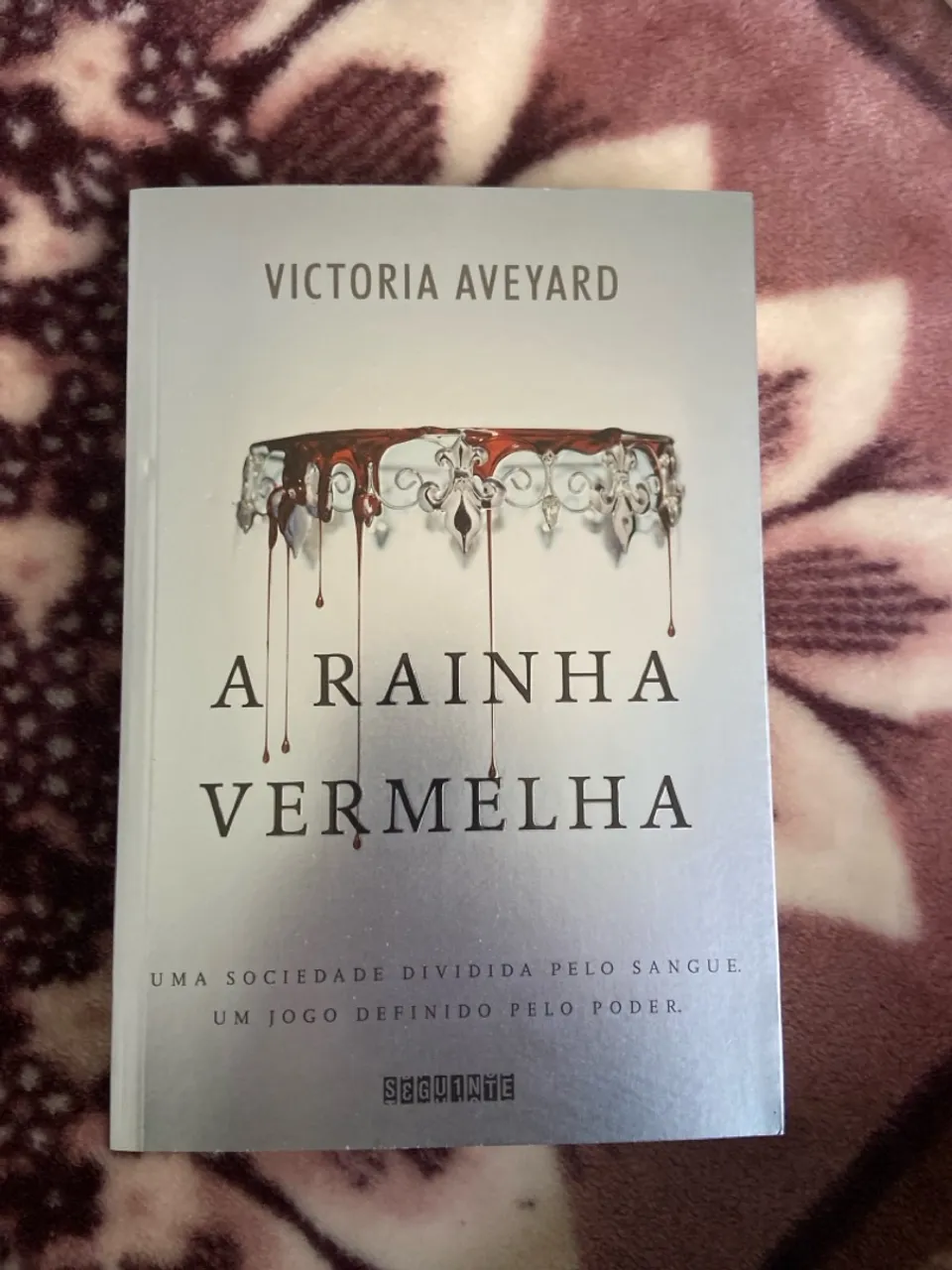 A Rainha Vermelha - Victoria Aveyard