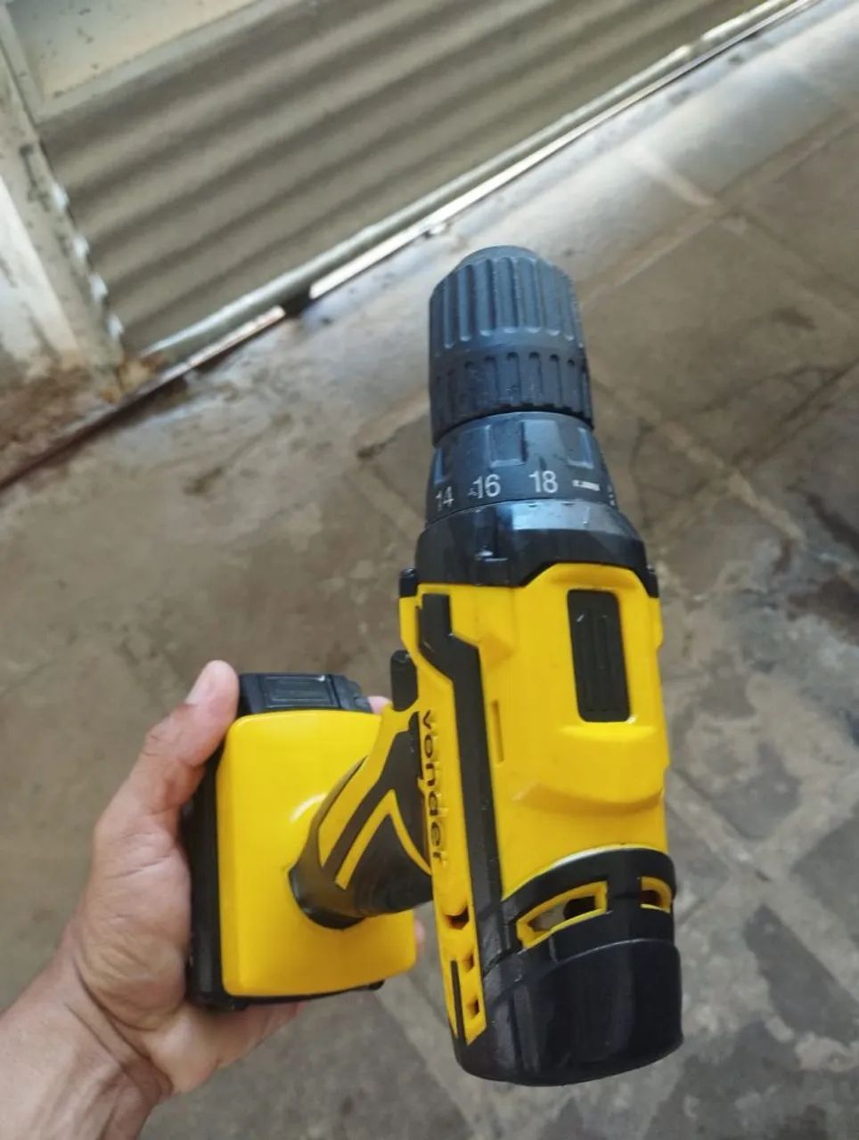 Furadeira/Parafusadeira 12V Vonder PFV 012 - Foto 4