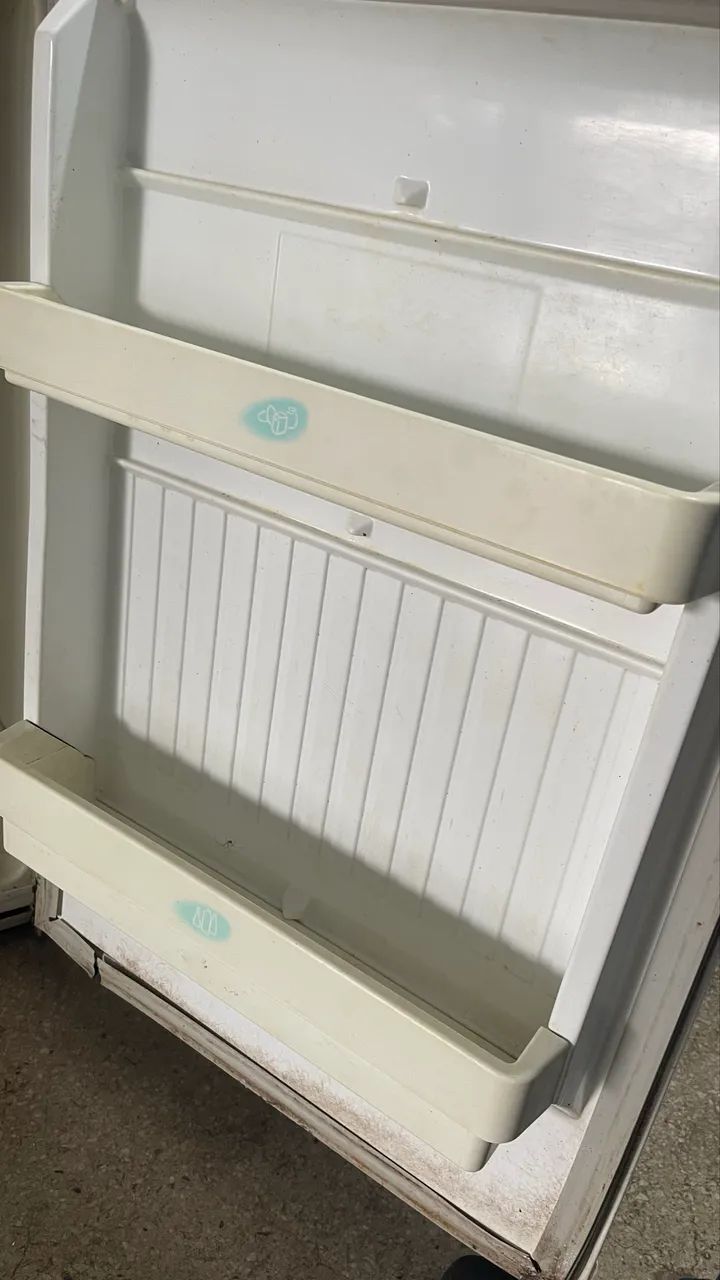 Frigobar Eletrolux 120lts - Foto 2