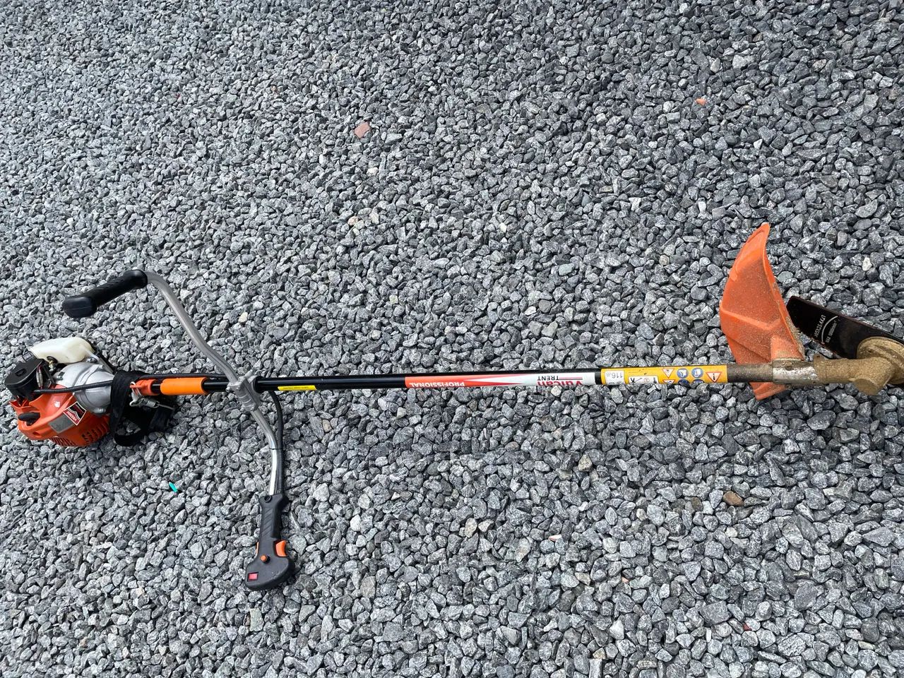 Roçadeira 64315485792898123