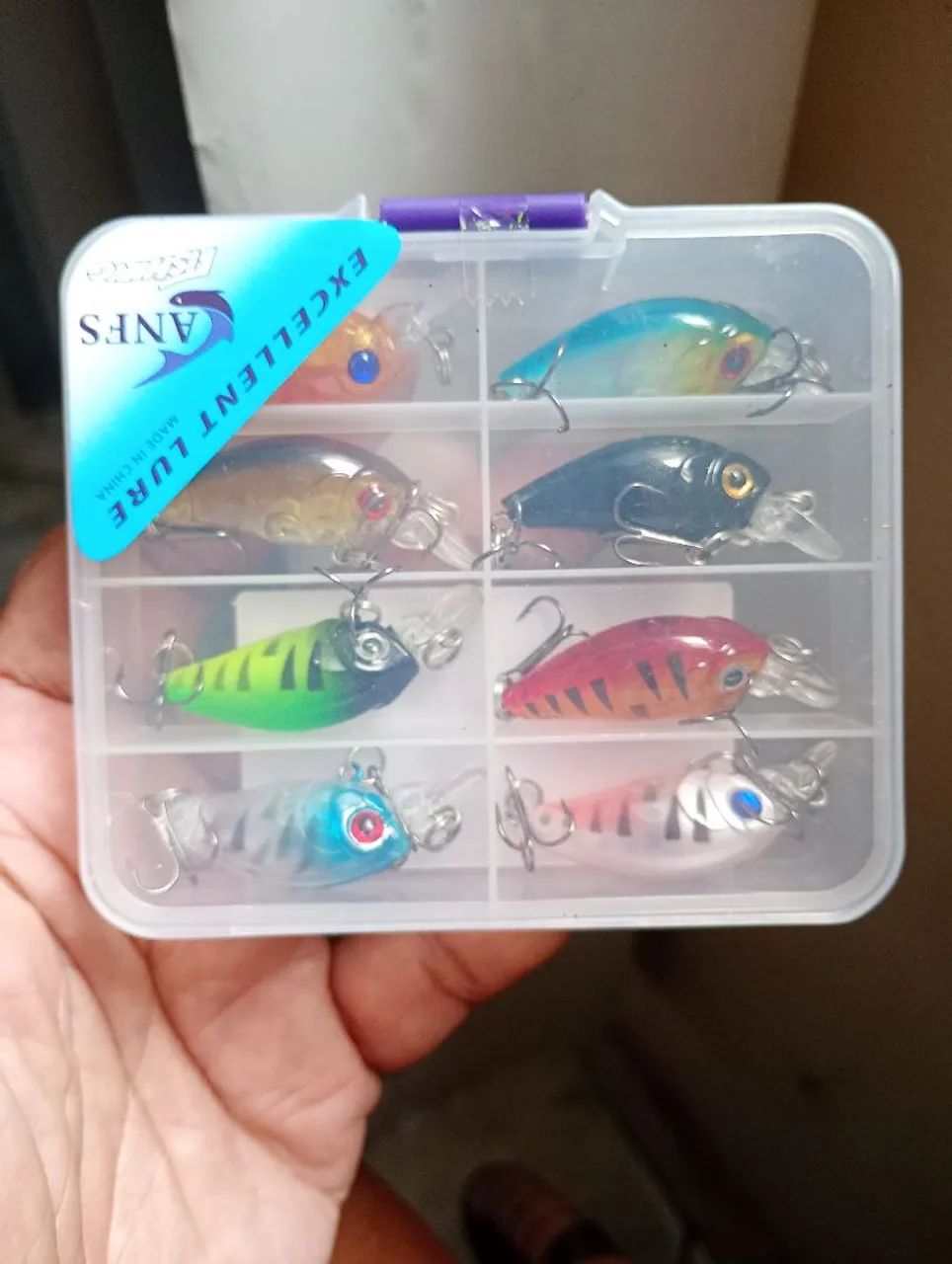 Kit 8 isca de pesca flutuante artificial 