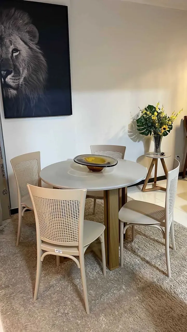 Apartamento reformado à venda com 3/4 e suite no Bairro Luzia