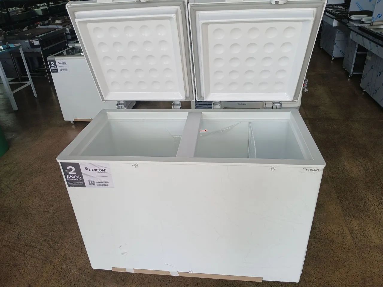 Freezer Horizontal 411 Litros Da Fricon Tampa Cega - Foto 2