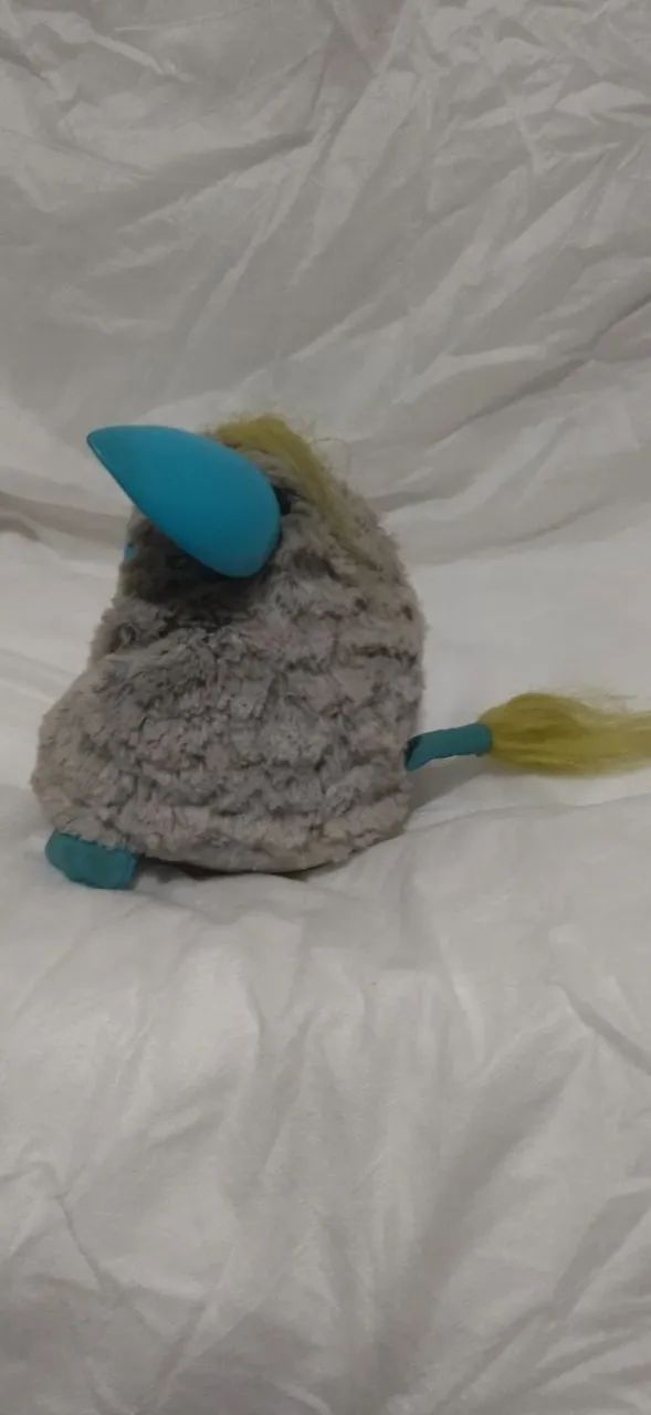 Furby cinza com olhos azuis - Foto 3