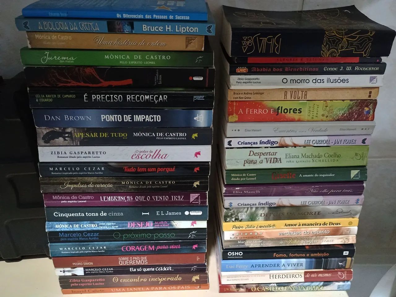 sebo de livros usados em ótimo estado | Shopee Brasil