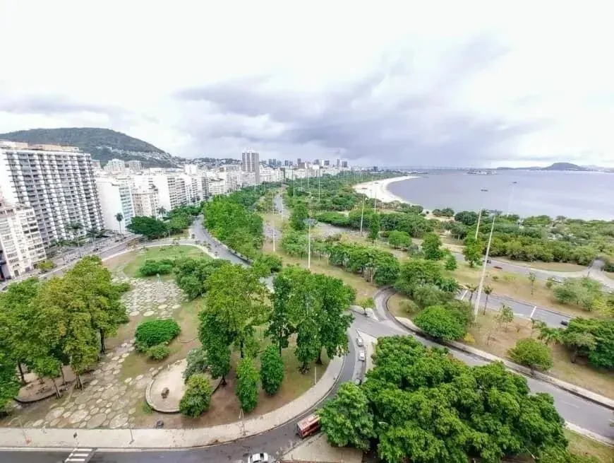 Imóvel para venda possui 286 metros quadrados com 3 quartos em Flamengo - Rio de Janeiro -