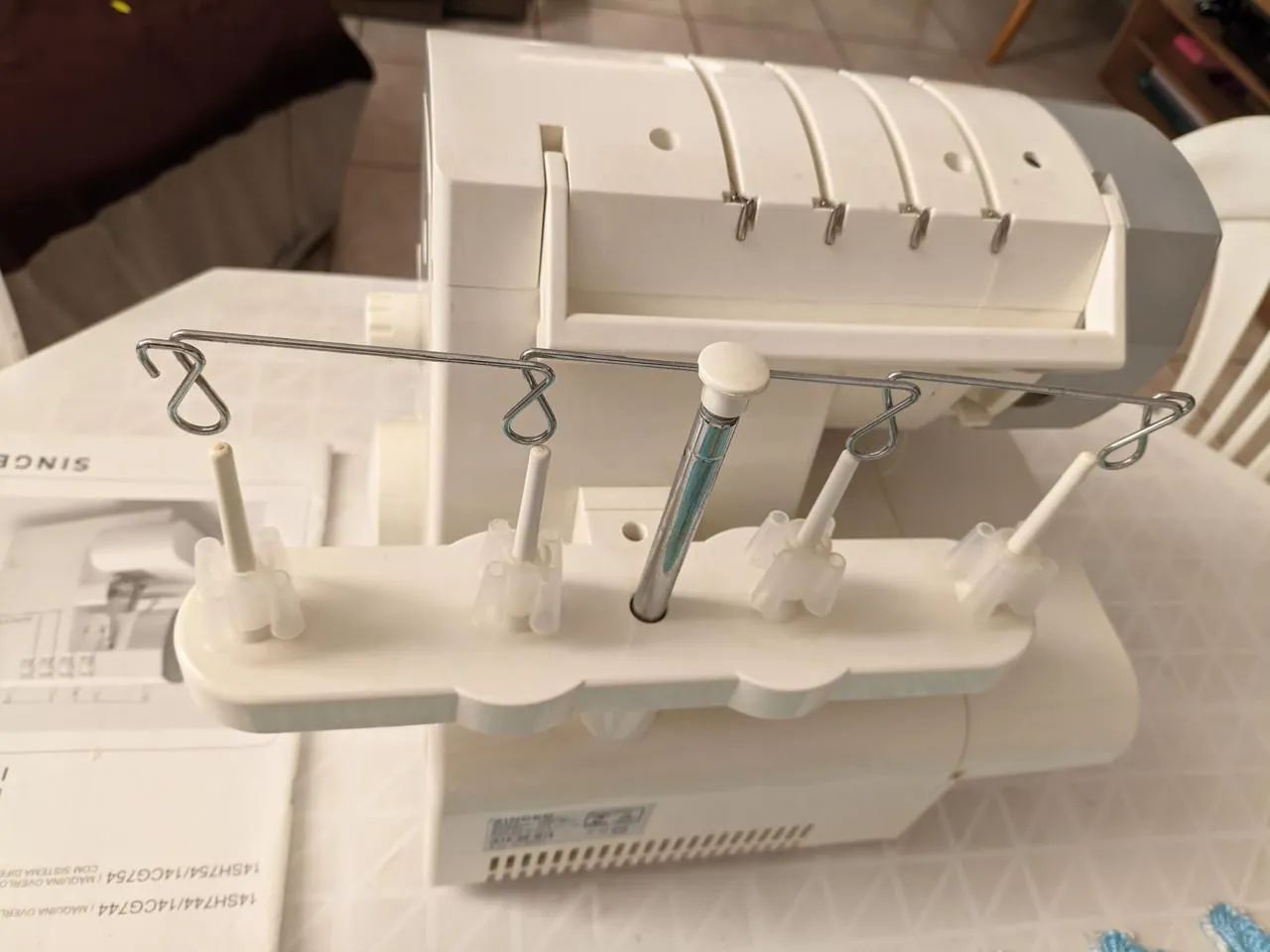 Máquina overloque Singer  - Foto 5