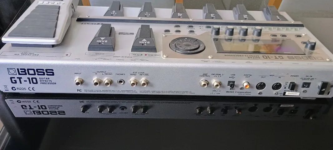 Pedaleira: Boss GT-10 Guitar Effects Processor - Foto 5