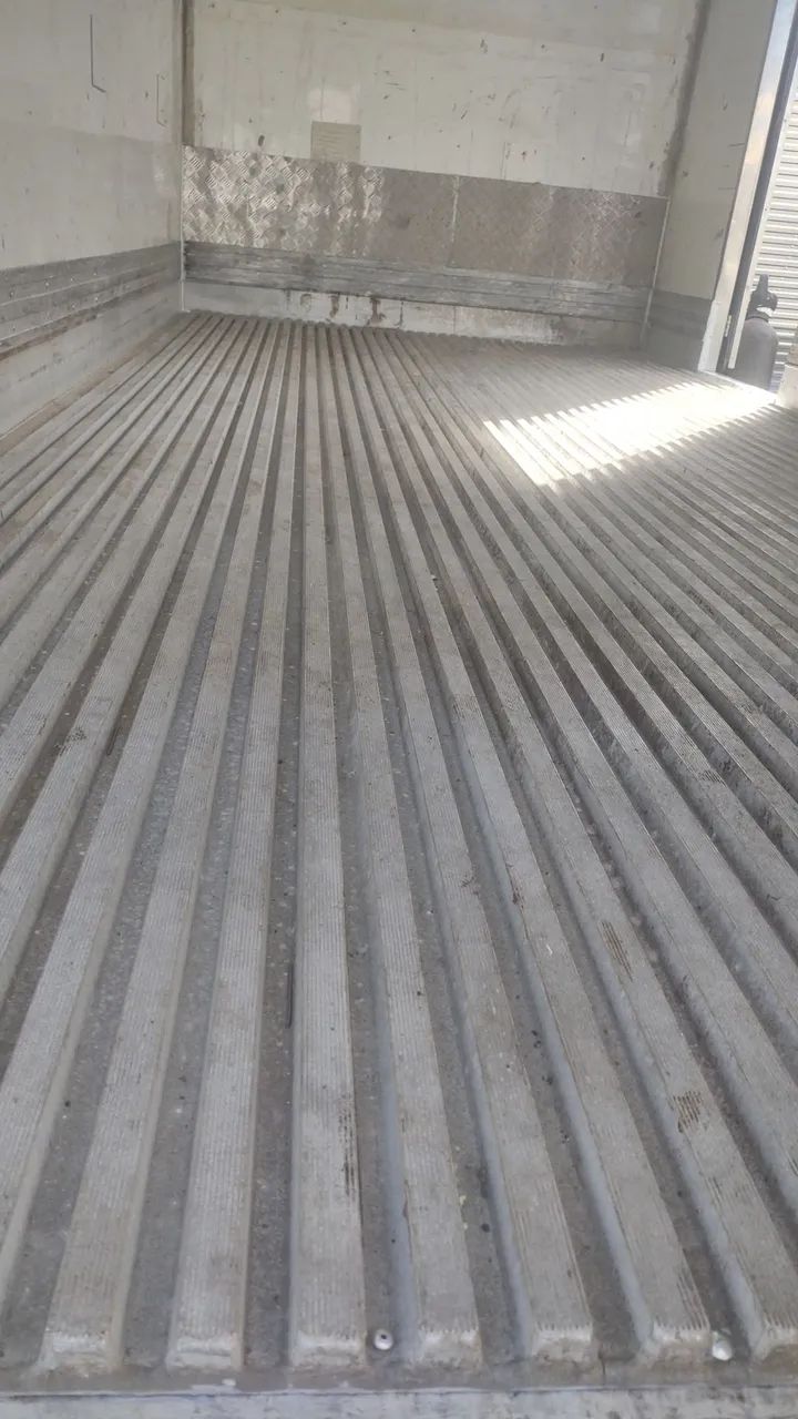 Baú refrigerado com aparelho - Foto 5