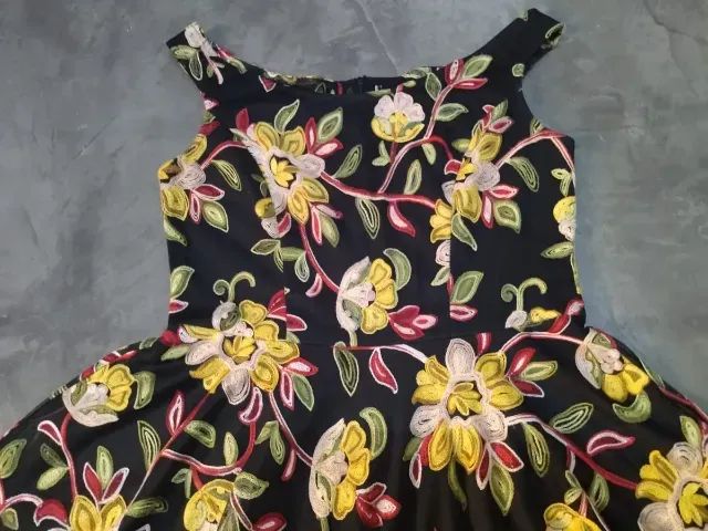 Vestido Florido Usado - Foto 2