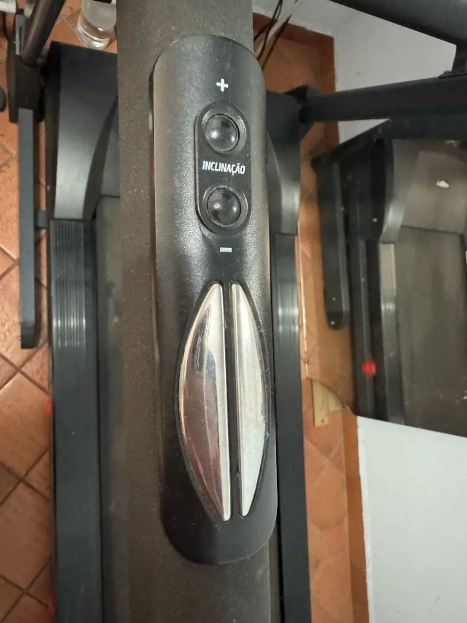 Esteira Ergométrica Kikos KS2202i Premium - inclinação | 12 programas | 110V | dobrável  - Foto 2