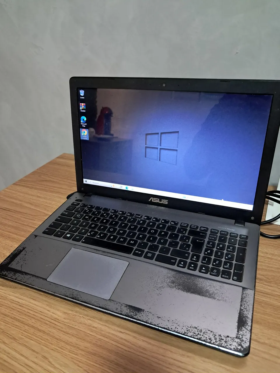 Notebook Asus Core i5 com Tela Grande