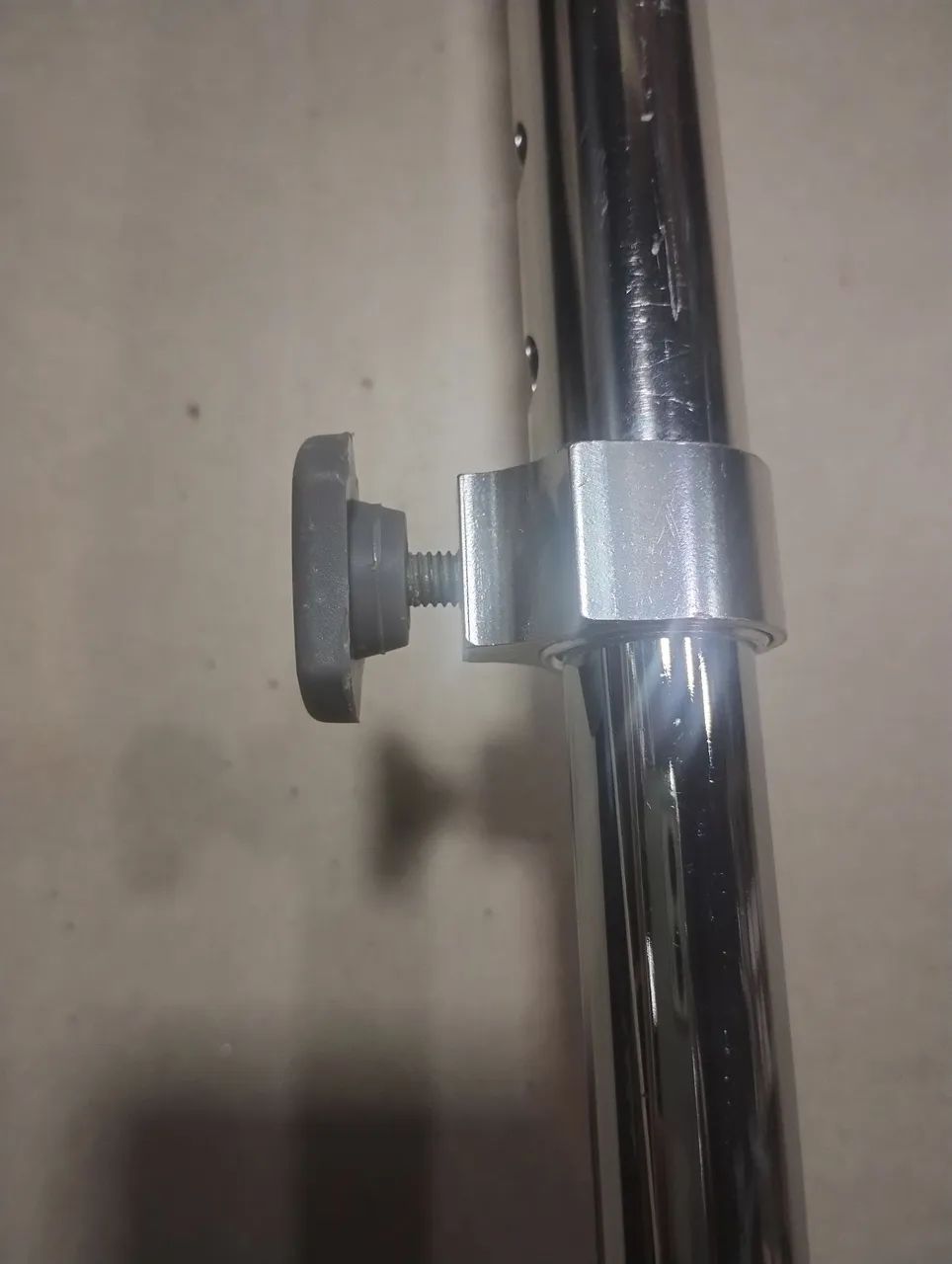 Bengala de 4 apoios de alumínio  - Foto 5