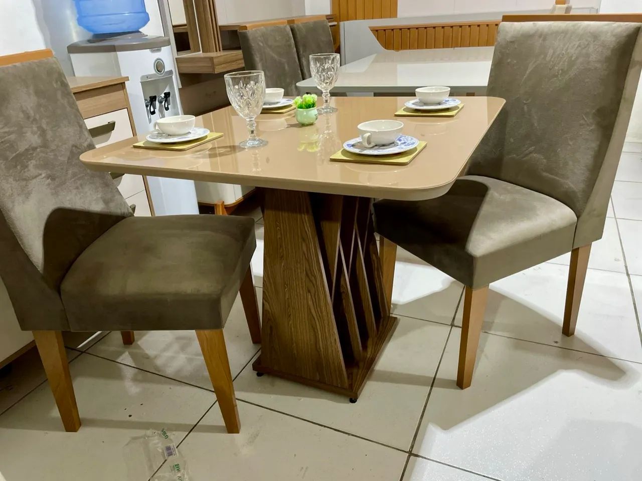 Mesa 4 lugares entrego no mesmo dia 