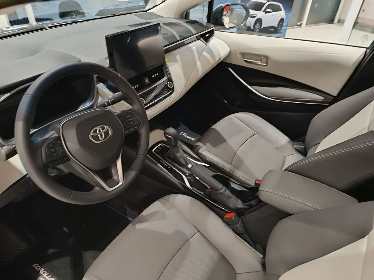 Corolla Altis Hybrid Premium! Oportunidade! 10anos de garantia ! Leia o anúncio. - Foto 4