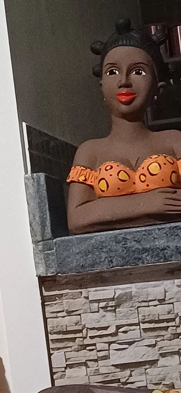Namoradeira Linda escultura de mulher africana