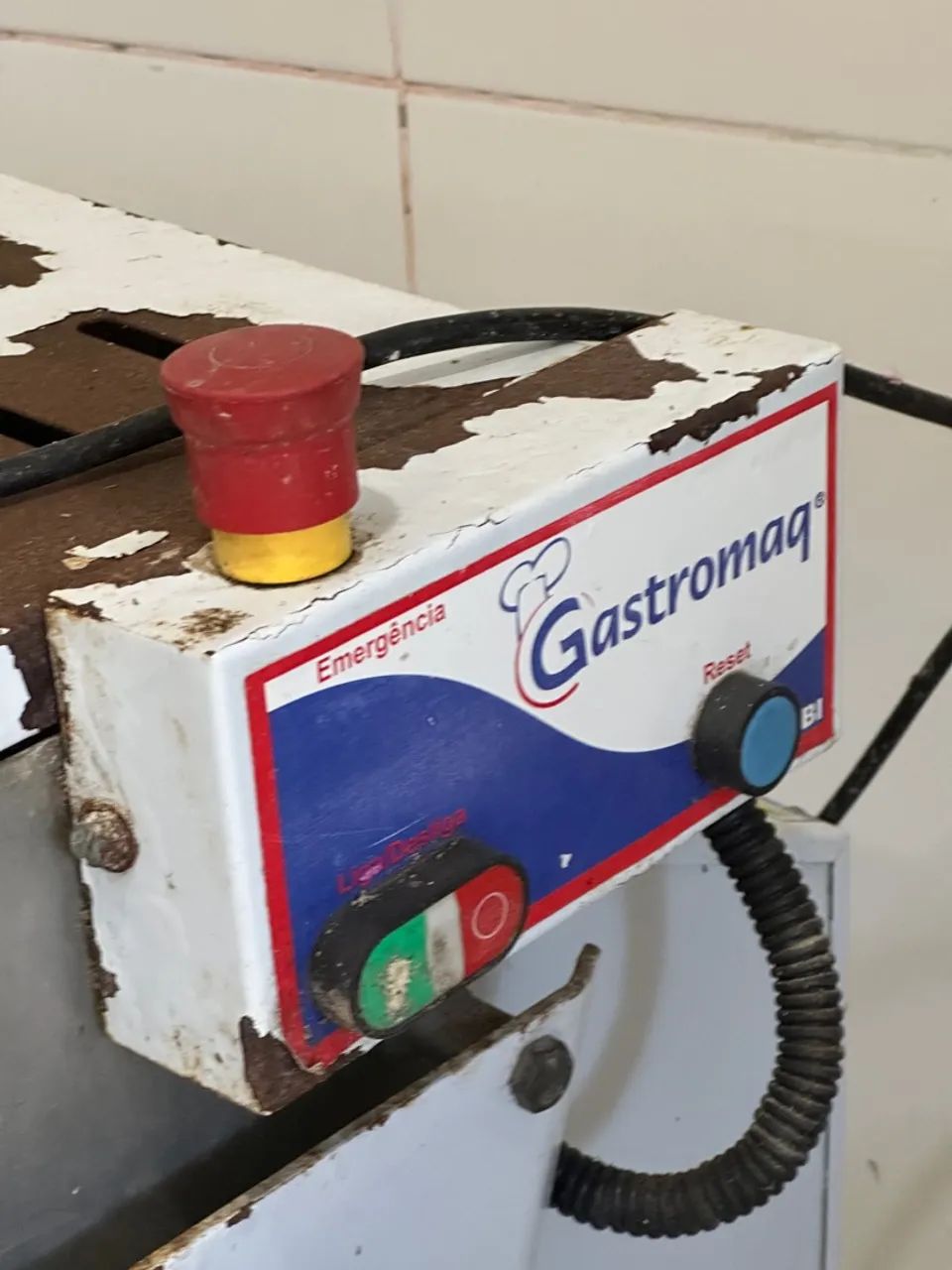 Amassadeira Semi Rápida 25kg MBI 25 Bivolt Gastromaq