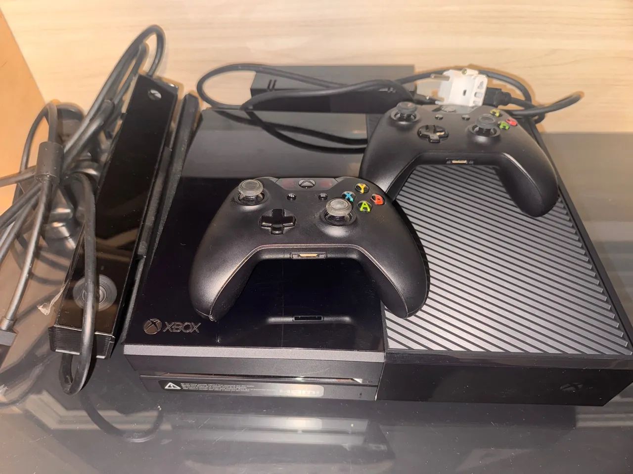 Xbox One + kinect + 2 controles ( PROMOÇÃO )  - Foto 2