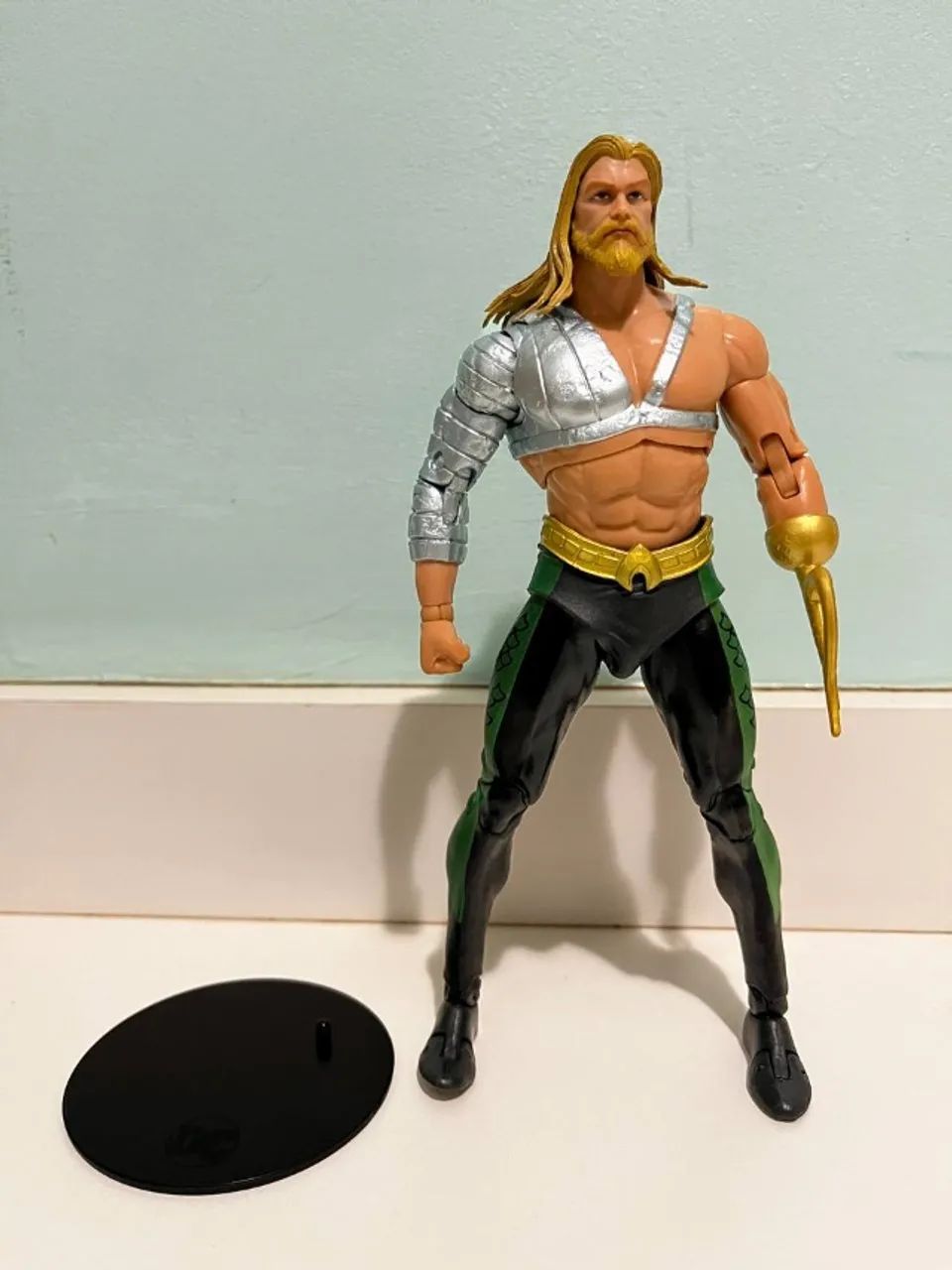 Aquaman DC Multiverse - McFarlane Toys - Arthur Curry de Cabelo Longo e Gancho