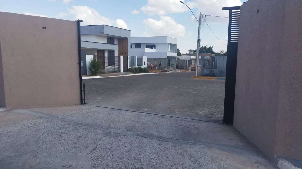 lote em condomínio altíssimo padrão
