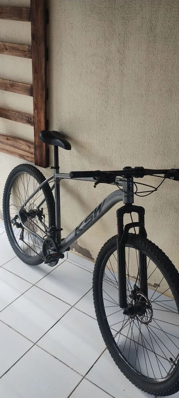 Bicicleta De Alumínio aro 29 + Capacete e Short  - Foto 2