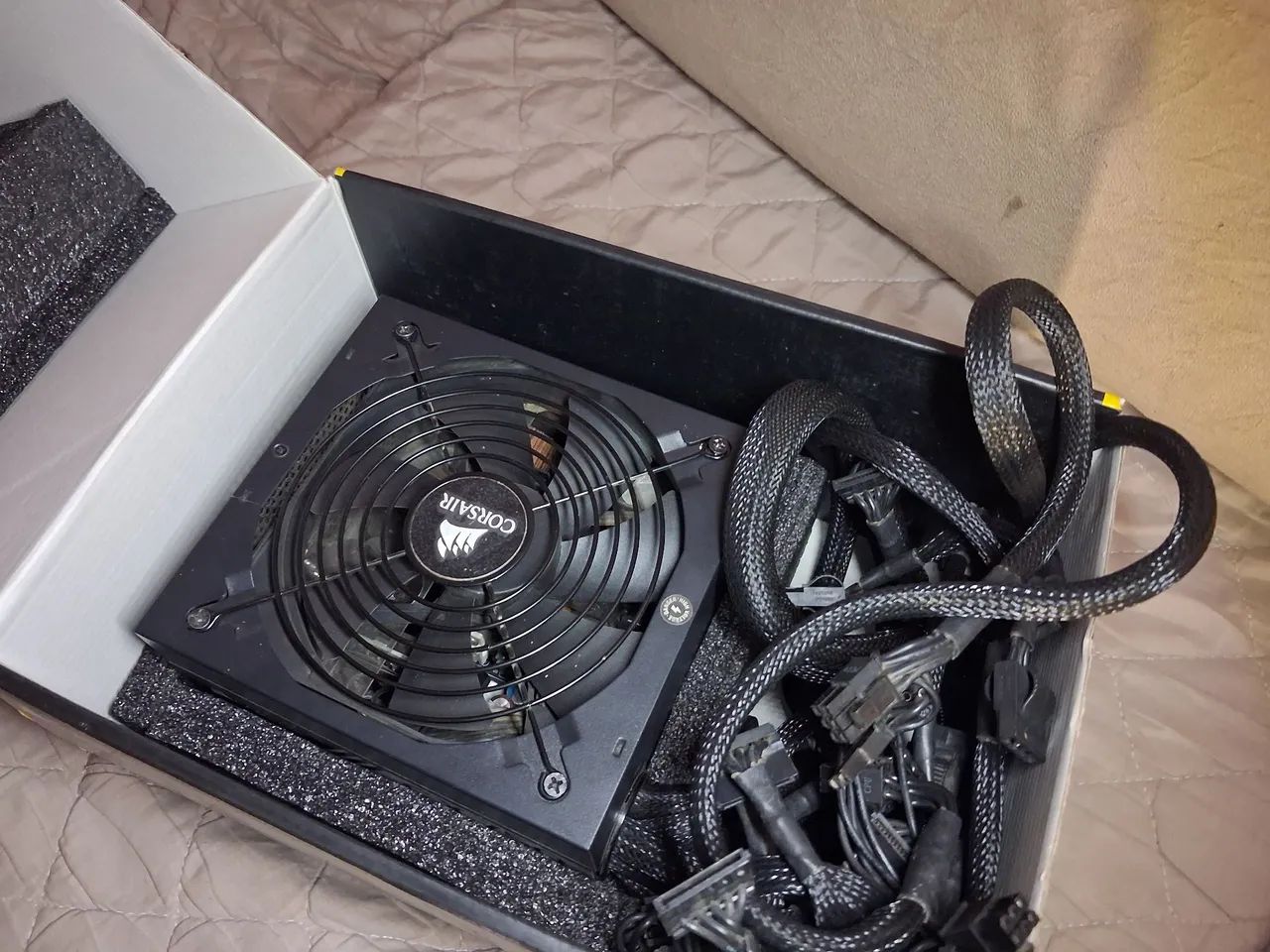 Fonte corsair cx750w - Foto 2