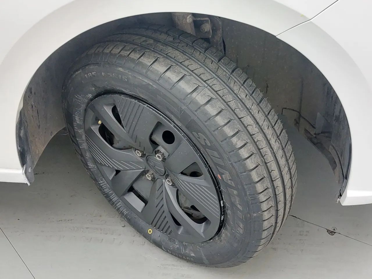 Volkswagen Polo Track 1.0 Flex 12V 5p, foto 13 de 18