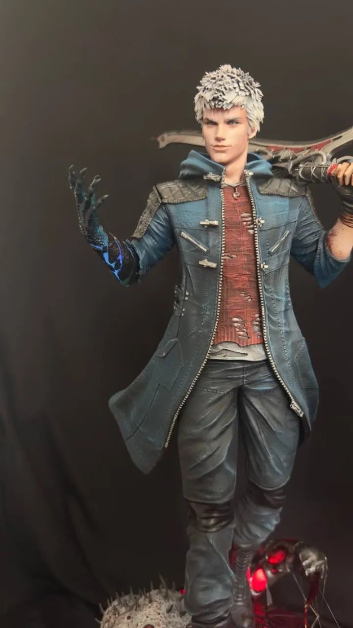 Colecionáveis Jogo Devil May Cry - Foto 2