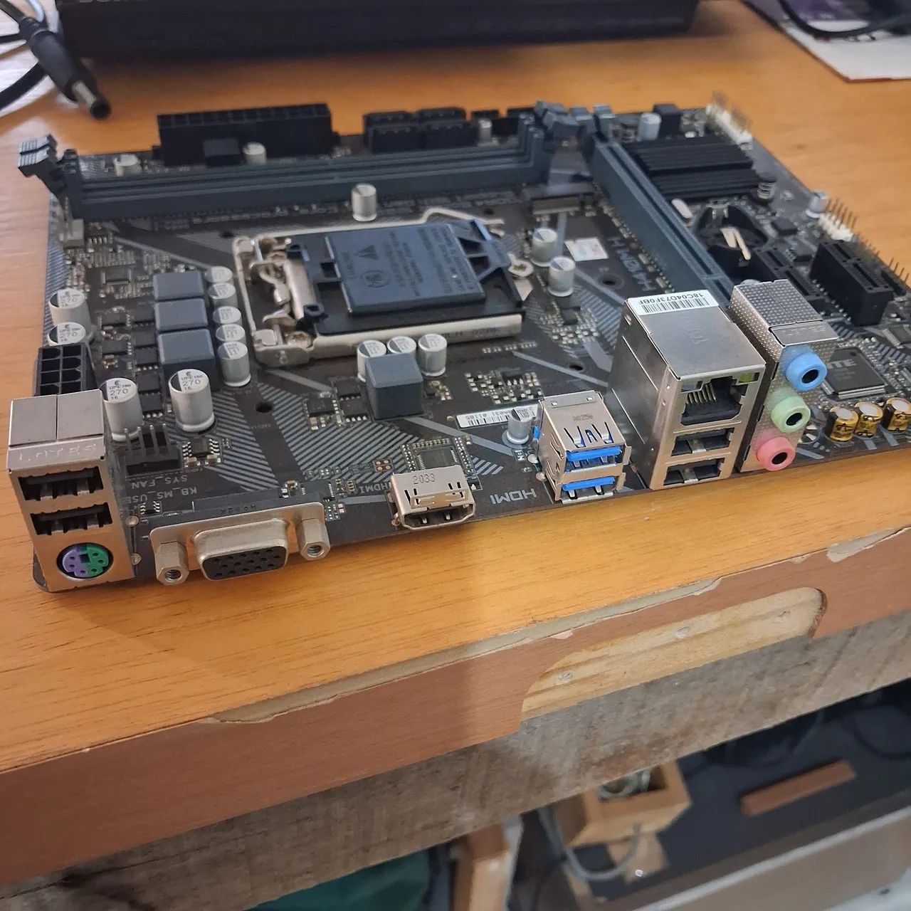 Placa mãe h410mh socket lga1200 funcionando perfeitamente - Foto 4