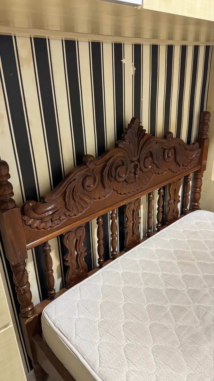 Cama Casal com colchão 
