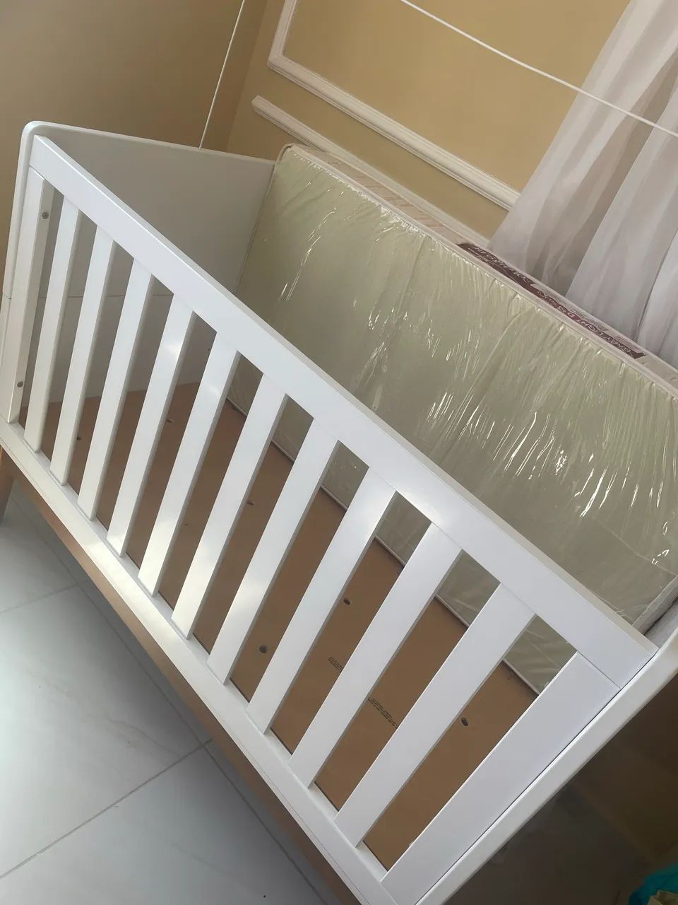 Berço americano que vira cama + colchão. - Foto 3