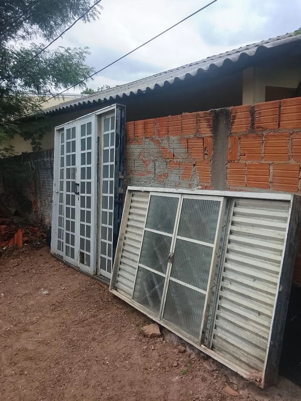 1 Porta e 2 Janelas