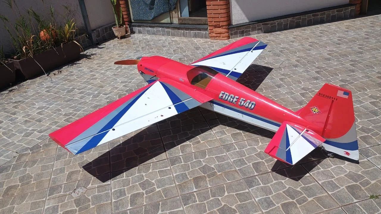 Aeromodelo Edge 540 33% 100cc hangar 9  - Foto 4