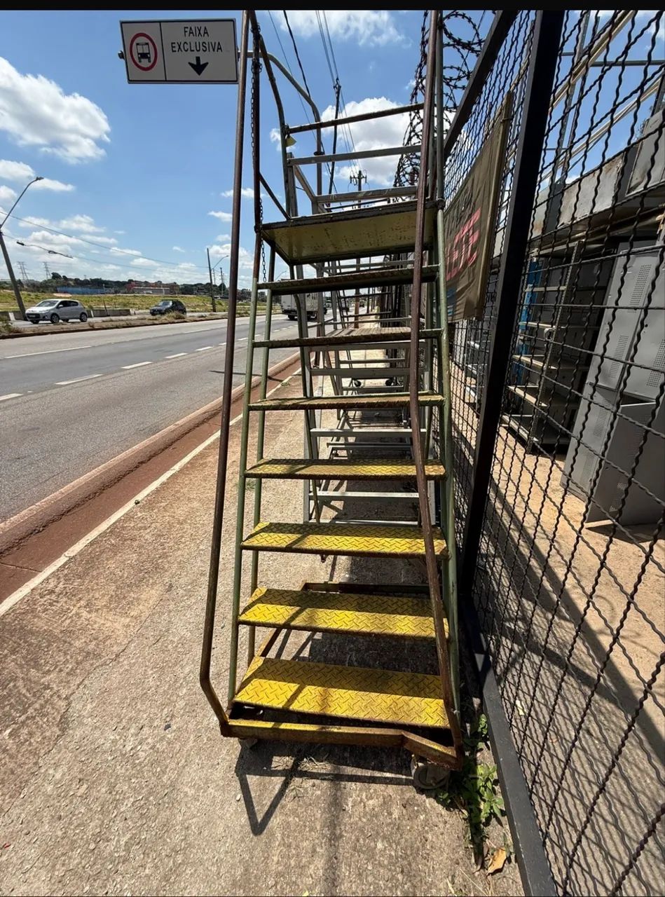 Escada de Plataformas