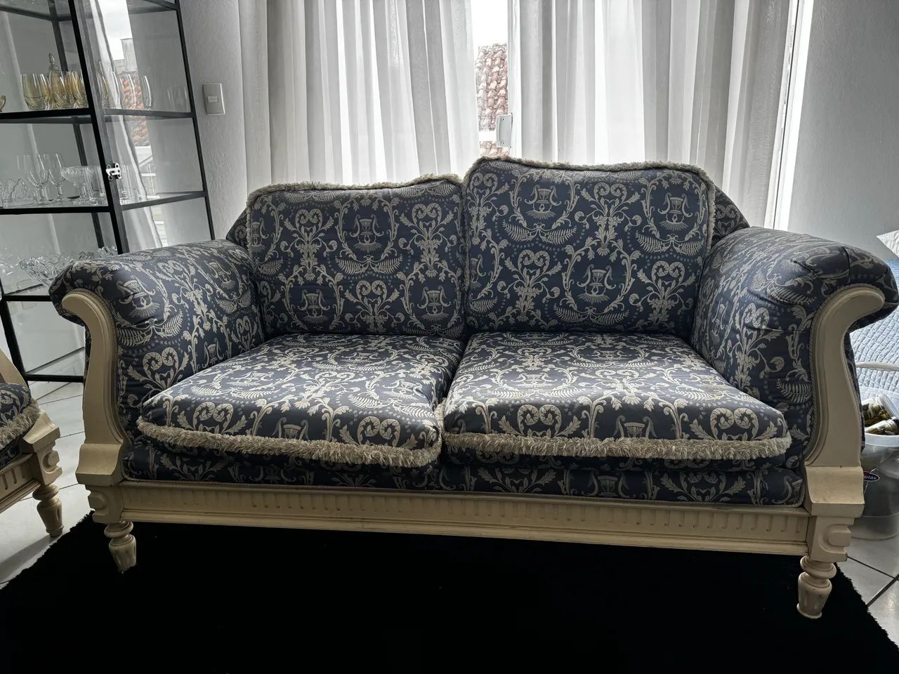 Conjunto sofás e poltronas estilo Luis XVI - Foto 2