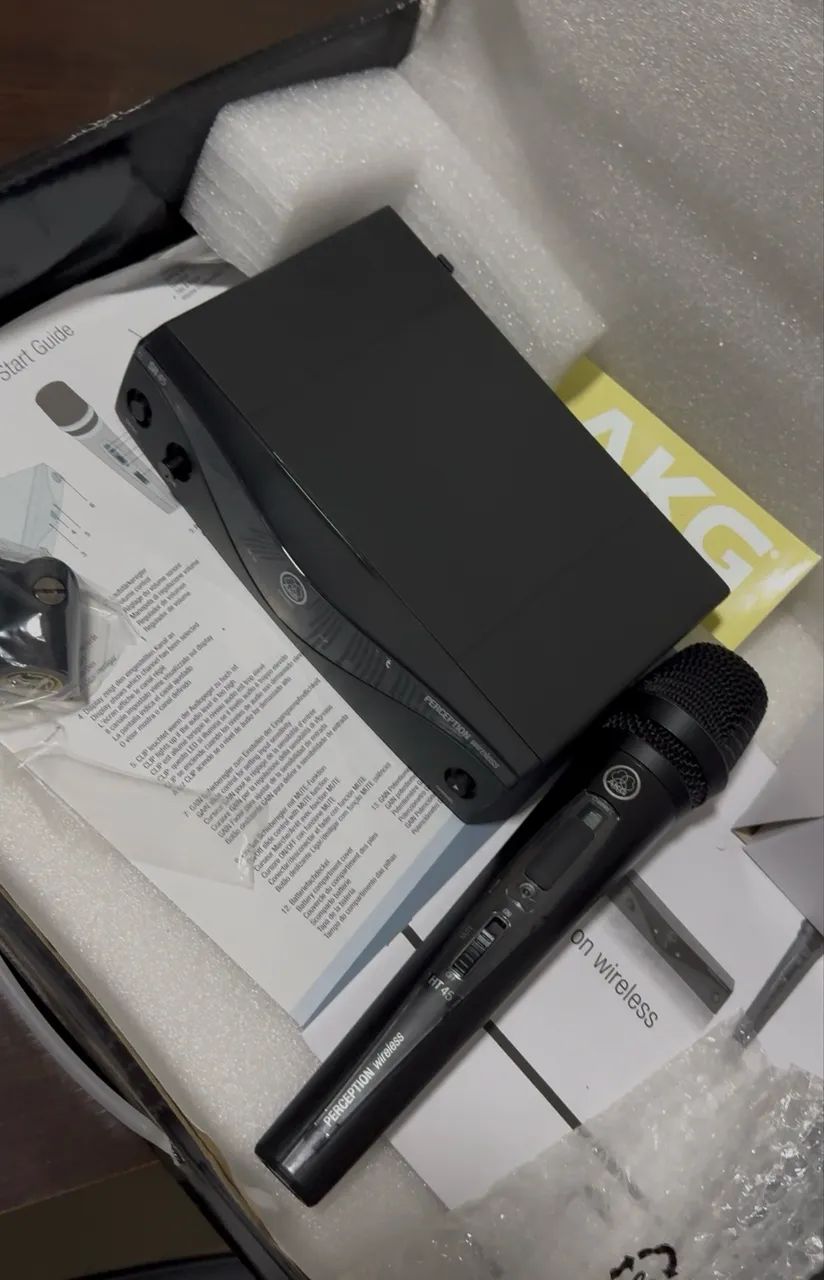 Microfone AKG sem fio profissional 