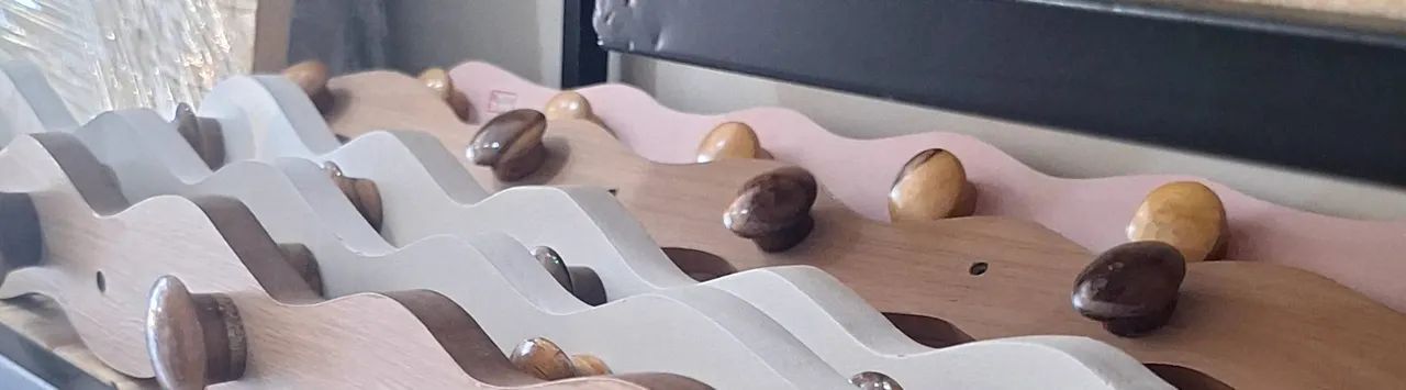 CABIDEIRO DE BOLSAS DE PAREDE