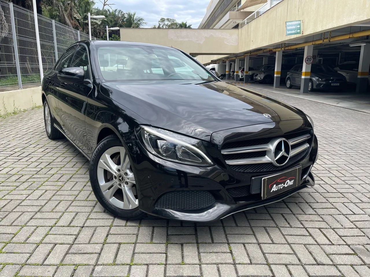 Mercedes-Benz C-250 AVANTGARDE 2.0 TB 211CV AUT. 2018