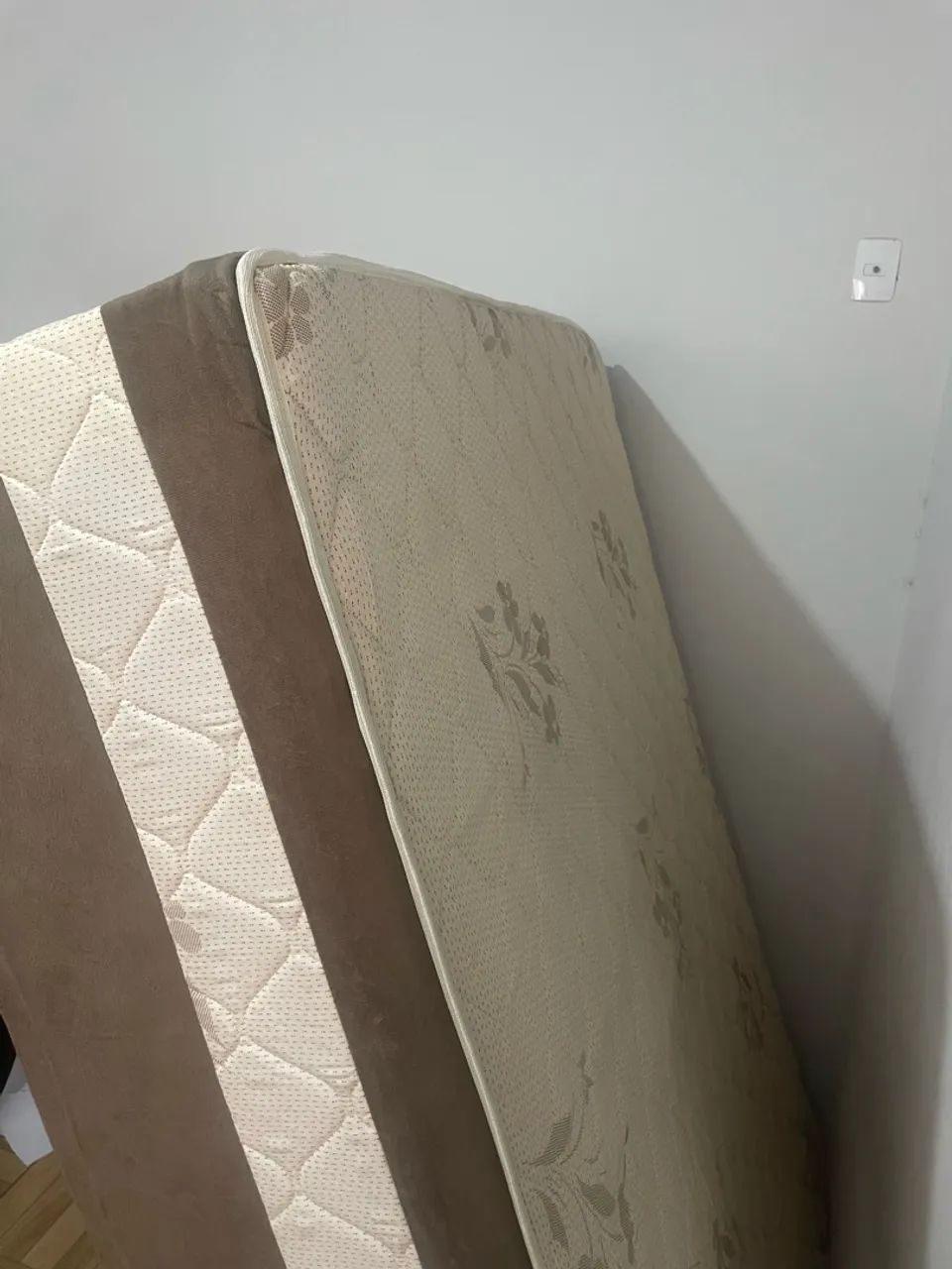 CAMA BOX SEMINOVA