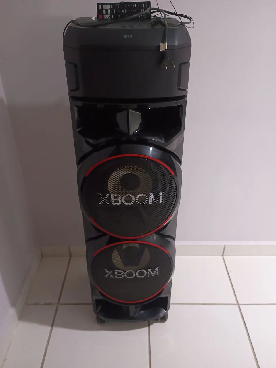 Caixa de som LG XBOOM 2000 W